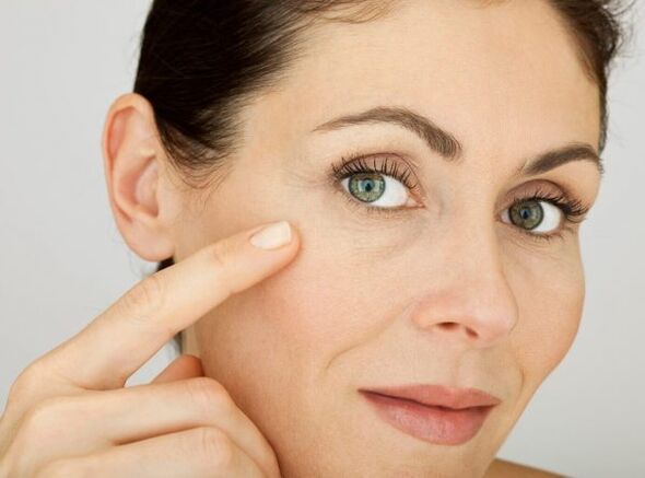 The purpose of cosmetic procedures after 45 is to increase skin hydration