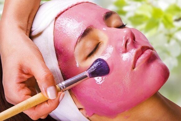 Berry-fruit mask for skin rejuvenation