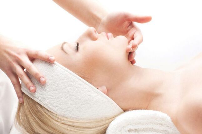 Massage is an effective way to rejuvenate the skin of the face